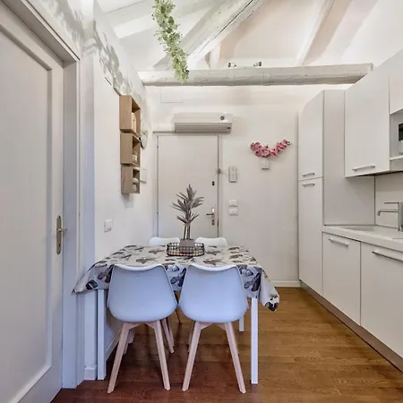 Centro, Mansarda Design Con Travi A Vista Apartment *